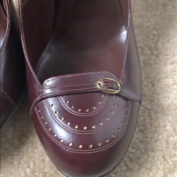 Marc Jacobs brown pumps with buckle detail - Picture 4 of 4